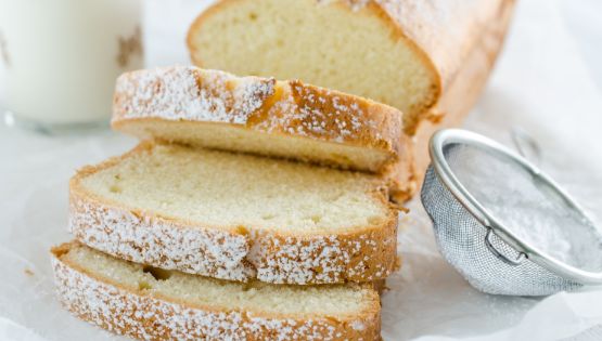 Olive Oil Pound Cake with Saffron and Cardamom - The Spiced Life